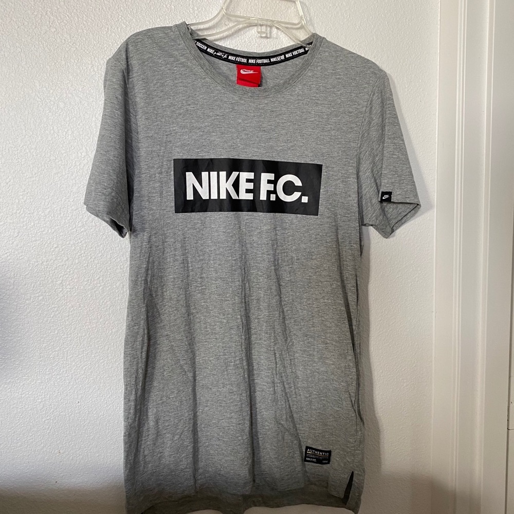 Gray Nike FC T-Shirt Size Small